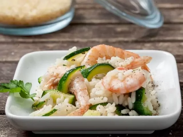 Risotto con calabacín y gambas